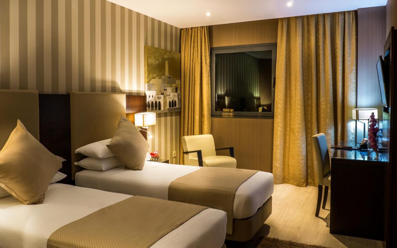 Az Hotels Зеральда Екстер'єр фото
